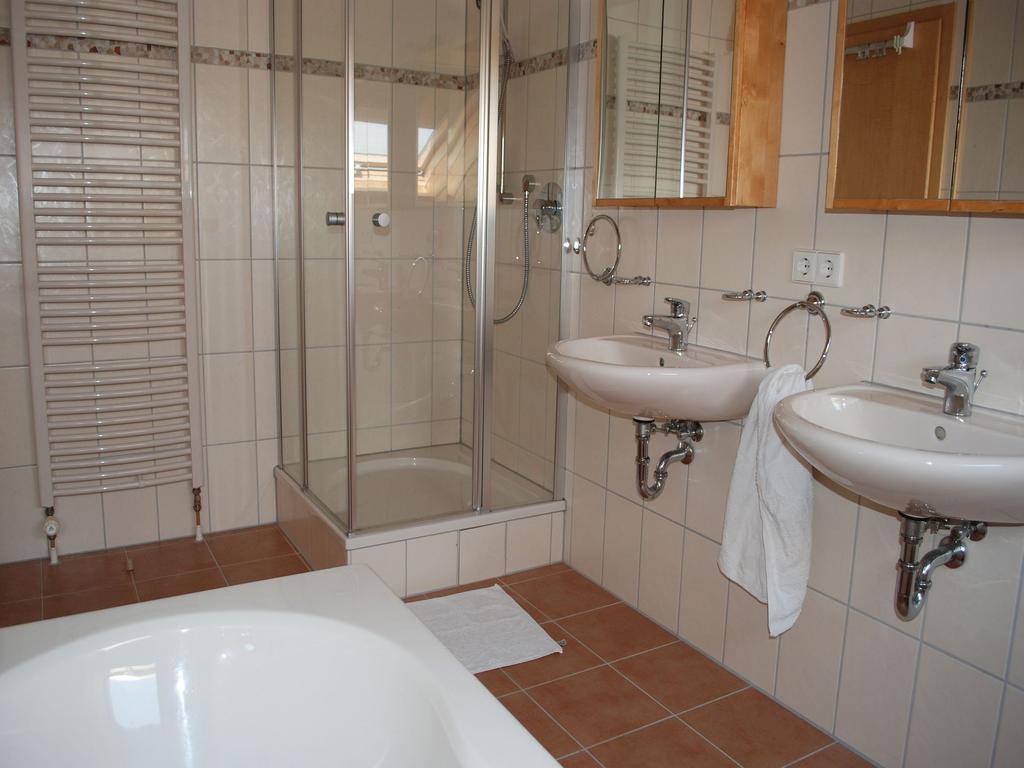 Ferienwohnung Mit Pool Straubenhardt ภายนอก รูปภาพ